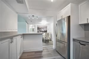 9273 Collins Ave APT 309, Surfside, FL 33154, - MLS#A12024559