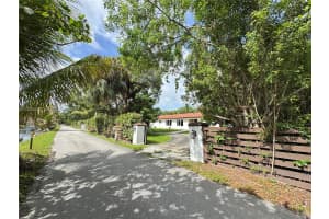 4250 SW 139th Ave, Miramar, FL 33027, - MLS#A12024643