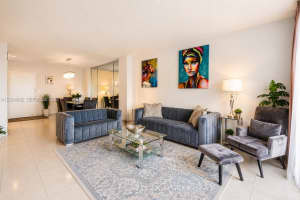 300 Bayview Dr APT 807, Sunny Isles Beach, FL 33160, - MLS#A12024682