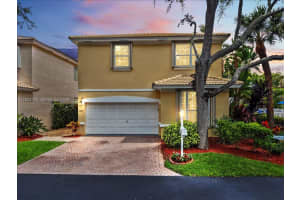 1241 Grant St, Hollywood, FL 33019, - MLS#A12024723