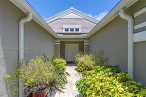 632 Carrington Ln, Weston, FL 33326, - MLS#A12024749