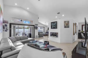 632 Carrington Ln, Weston, FL 33326, - MLS#A12024749