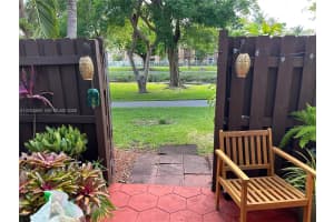 10420 Sw 154 Ct 5 Miami, FL 33196 - Off Market