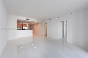 Avenue on Brickell, 1060 Brickell Ave APT 1715, Miami, FL 33131, - MLS#A12024956
