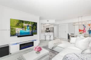 2000 N Bayshore Dr APT 619, Miami, FL 33137, - MLS#A12025005