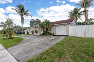 15042 SW 69th St, Miami, FL 33193, - MLS#A12025106