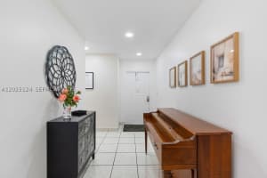 19080 NW 77th Ct, Hialeah, FL 33015, - MLS#A12025124