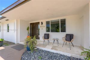 16820 NW 74th Ave, Hialeah, FL 33015, - MLS#A12025133