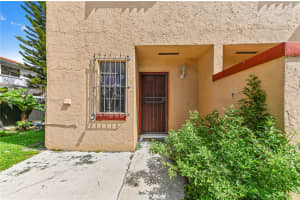 2433 W 52nd Pl # 8-1, Hialeah, FL 33016, - MLS#A12025139
