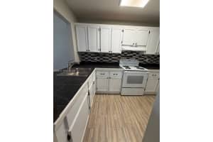 2570 W 67th Pl Apt 21-2, Hialeah, FL 33016, - MLS#A12025142