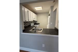 2570 W 67th Pl Apt 21-2, Hialeah, FL 33016, - MLS#A12025142