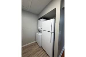 2570 W 67th Pl Apt 21-2, Hialeah, FL 33016, - MLS#A12025142