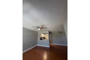 2570 W 67th Pl Apt 21-2, Hialeah, FL 33016, - MLS#A12025142