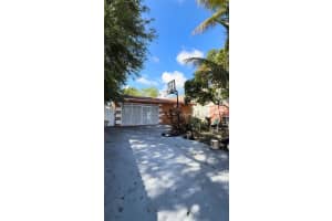 110 NW 52nd St, Miami, FL 33127, - MLS#A12025148