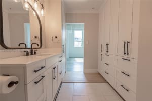 133 NE 2nd Ave APT 312, Miami, FL 33132, - MLS#A12025230