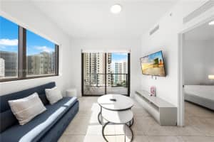 239 SW 9th St Apartment 1701, Miami, FL 33130, - MLS#A12025366