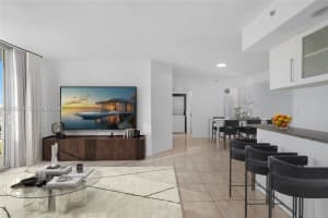 275 18th Street, Miami, FL 33132 - MLS#A12025499