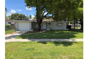 3241 Pierce St, Hollywood