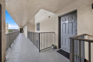14951 Sw 82nd Ln 17-403, Miami
