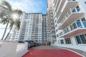 111 N Pompano Beach Blvd APT 909, Pompano Beach, FL 33062, - MLS#A12025982