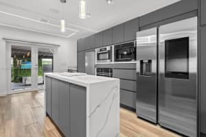 2257 SW 11th St, Miami, FL 33135, - MLS#A12026201
