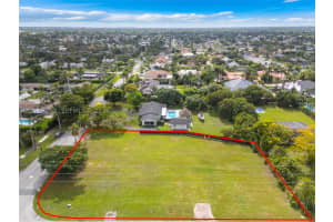 13600 Sw 107th Ave Miami, FL 33176 - MLS#A12026212
