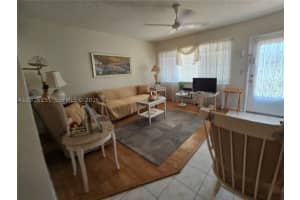 820 SW 11th St #4b, Hallandale Beach, FL 33009, - MLS#A12026251