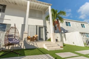 711 85th St, Miami Beach, FL 33141, - MLS#A12026494