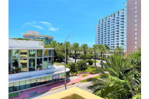 2924 Collins Ave APT 301, Miami Beach, FL 33140, - MLS#A12026601