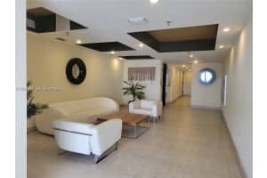 2924 Collins Ave APT 301, Miami Beach, FL 33140, - MLS#A12026601