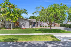18645 SW 90th Ave, Miami, FL 33157, - MLS#A12026631
