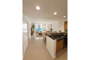 Avenue on Brickell, 1060 Brickell Ave APT 3915, Miami, FL 33131, - MLS#A12026632