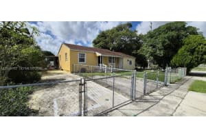 610 E 6th Pl, Hialeah, FL 33010, - MLS#A12026702
