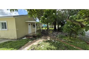 610 E 6th Pl, Hialeah, FL 33010, - MLS#A12026702