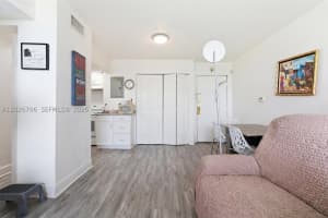 210 Fontainebleau Blvd APT 402, Miami, FL 33172, - MLS#A12026706