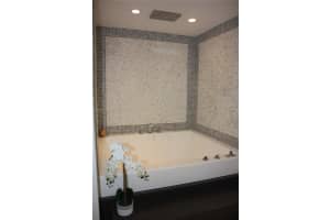 200 Biscayne Blvd Way APT 4211, Miami, FL 33131, - MLS#A12026769