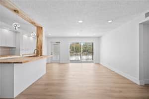 7511 S Oriole Blvd APT 201, Delray Beach, FL 33446, - MLS#A12026802