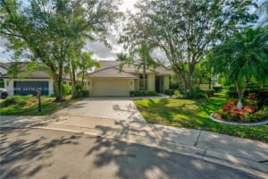 1087 Deerwood Ln, Weston, FL 33326, - MLS#A12026948