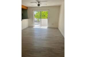 240 Collins Ave APT 2B, Miami Beach, FL 33139, - MLS#A12026976
