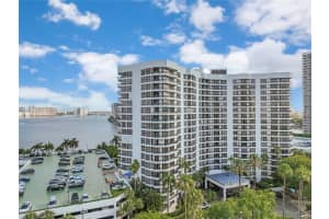3600 Mystic Pointe Dr 812, Aventura 3600 Mystic Pointe Dr 812, Aventura