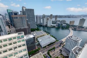 950 Brickell Bay Dr APT 4504, Miami, FL 33131, - MLS#A12027052