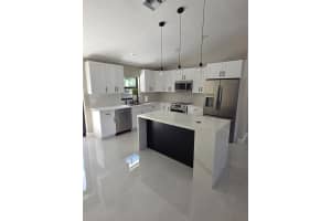 4726 Trout, Sebring