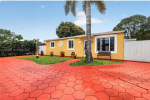 1440 N 68th Ave, Hollywood, FL 33024, - MLS#A12027098