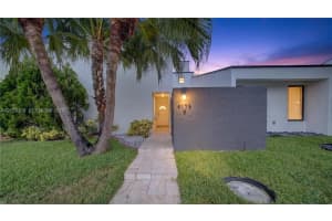 9179 Fontainebleau Blvd APT 9, Miami, FL 33172, - MLS#A12027109