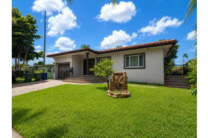 1101 NE 2nd St, Hallandale Beach, FL 33009, - MLS#A12027272