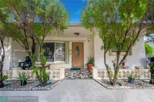1109 NE 4th Ct., Hallandale Beach, FL 33009, - MLS#A12027276