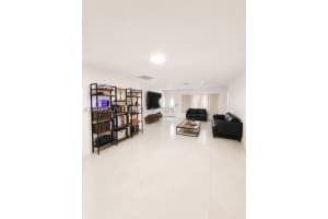 1109 NE 4th Ct., Hallandale Beach, FL 33009, - MLS#A12027276