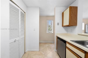 3405 NW 44th St APT 205, Lauderdale Lakes, FL 33309, - MLS#A12027566