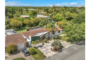 1141 Adams St, Hollywood, FL 33019, - MLS#A12027596