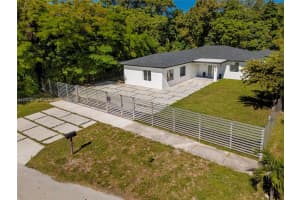 651 NE 172nd St, Miami, FL 33162, - MLS#A12027616